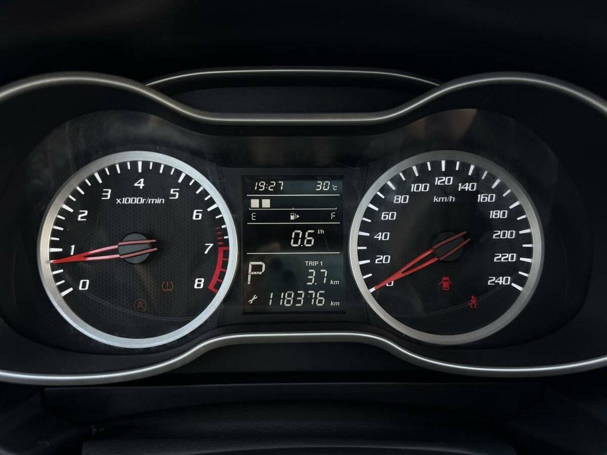 FAW Besturn X40 с пробегом — 2019 год. Фото: #12