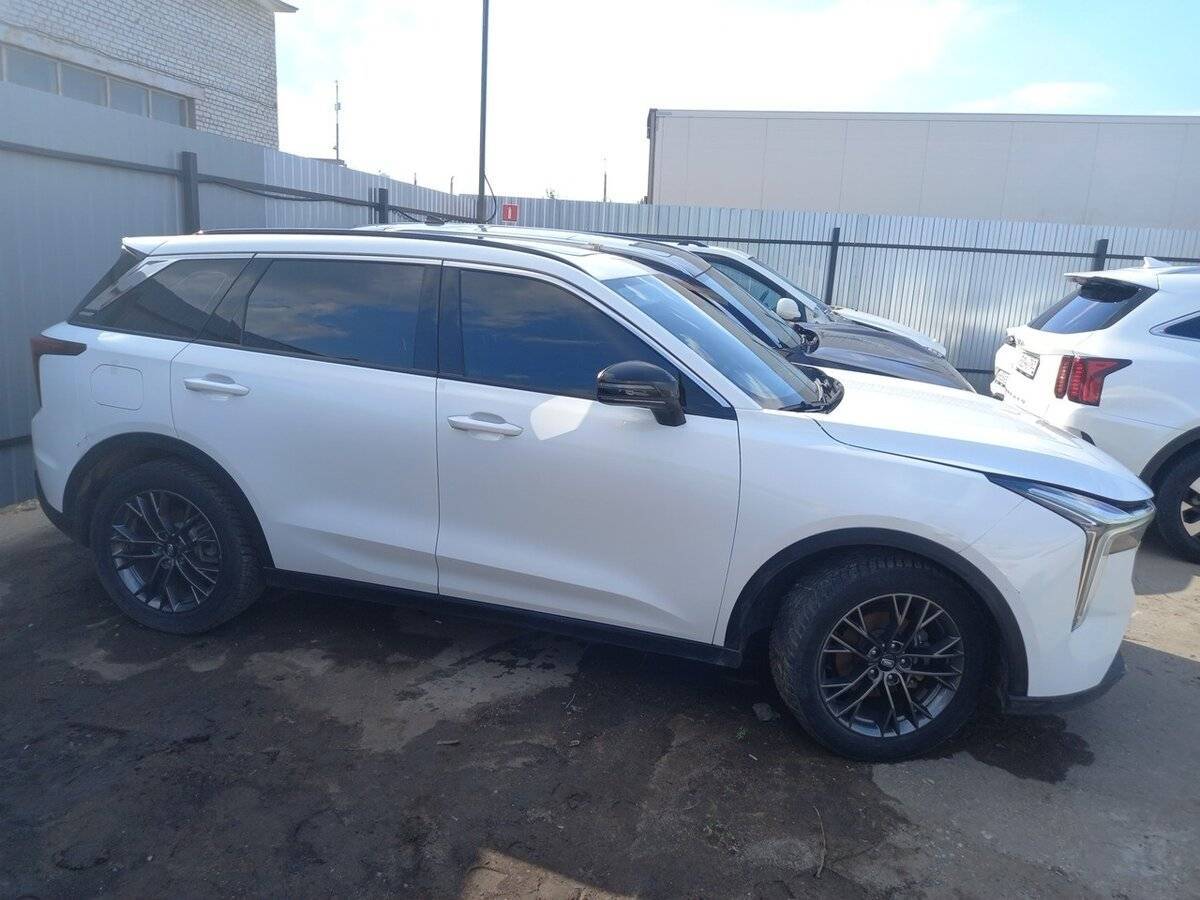 FAW Bestune T55 с пробегом — 2023 год. Фото: #3