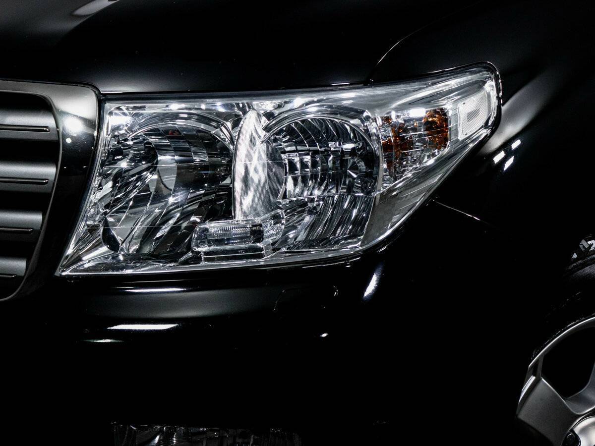 Toyota Land Cruiser с пробегом — 2011 год. Фото: #15