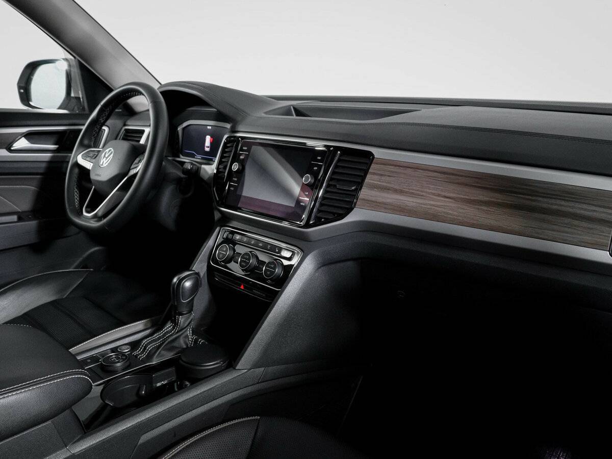 Volkswagen Teramont с пробегом — 2021 год. Фото: #8