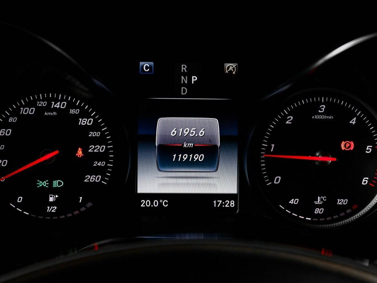 Mercedes-Benz GLC Coupe с пробегом — 2017 год. Фото: #10