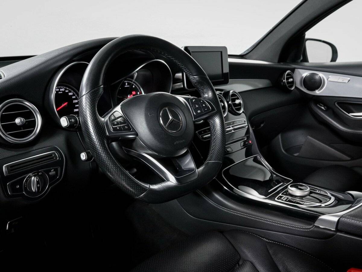 Mercedes-Benz GLC Coupe с пробегом — 2017 год. Фото: #13