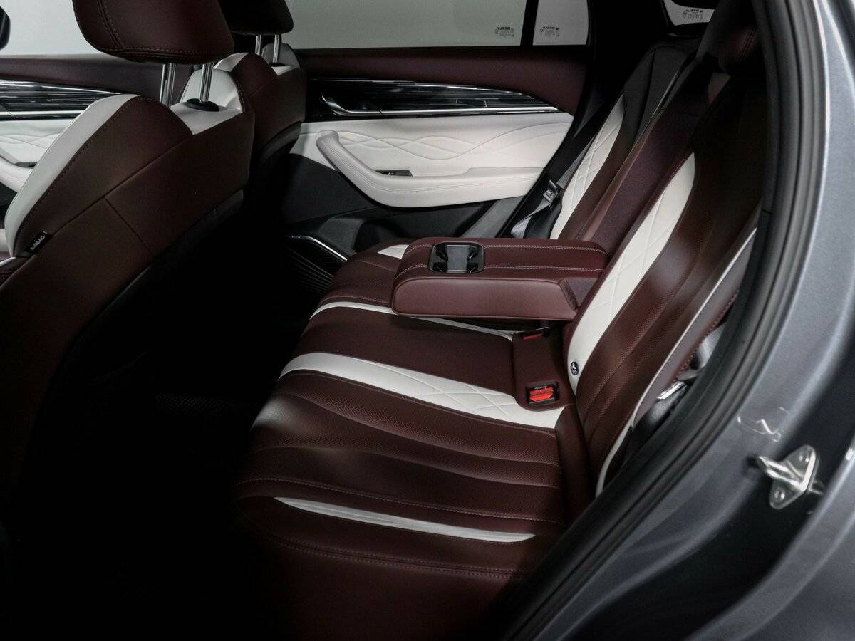 Geely Monjaro с пробегом — 2023 год. Фото: #9