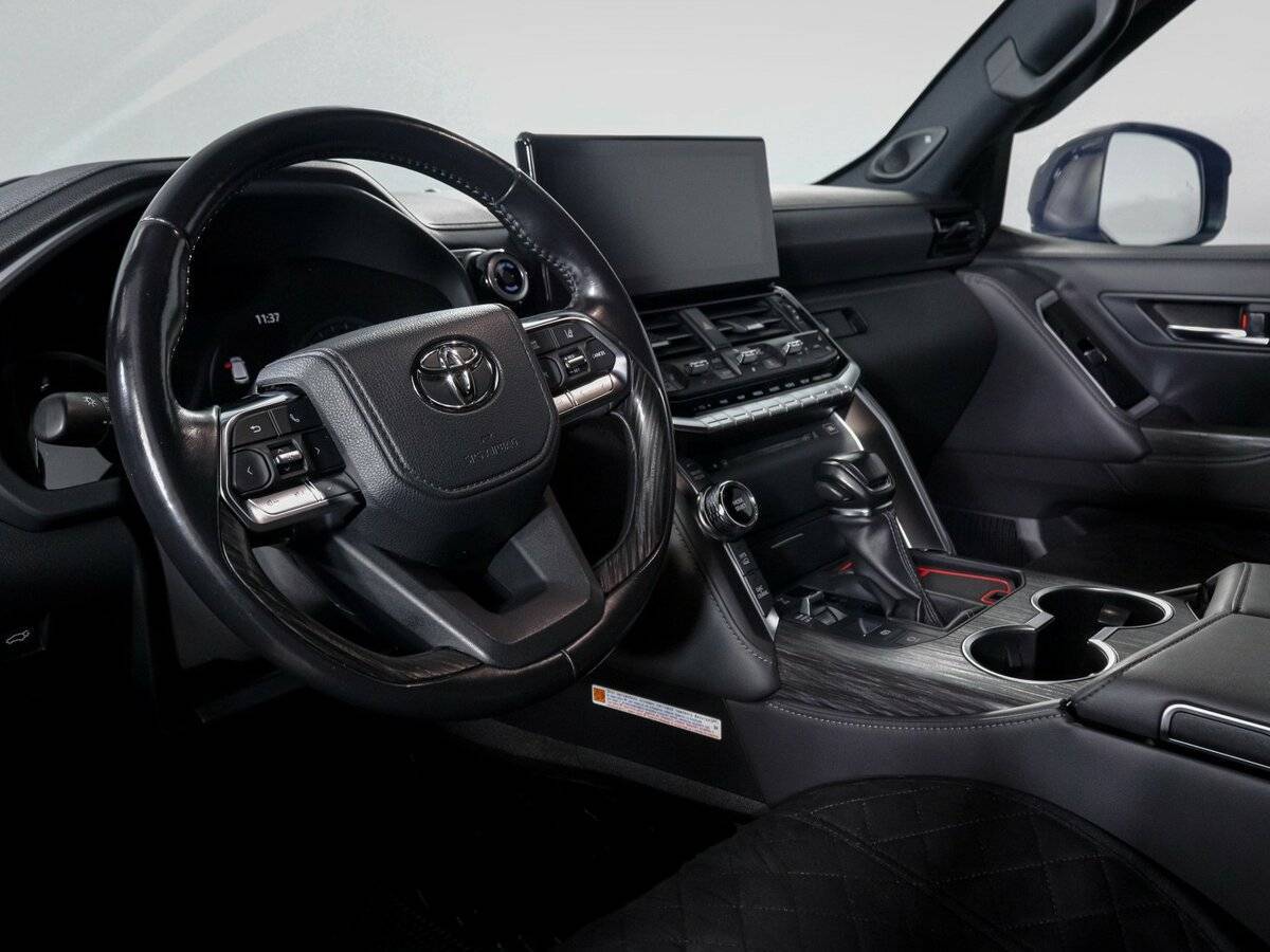 Toyota Land Cruiser с пробегом — 2021 год. Фото: #13