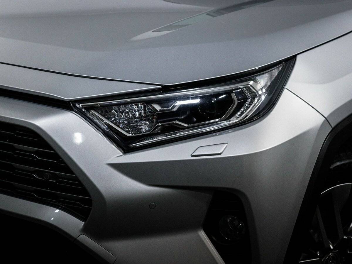 Toyota RAV4 с пробегом — 2021 год. Фото: #15