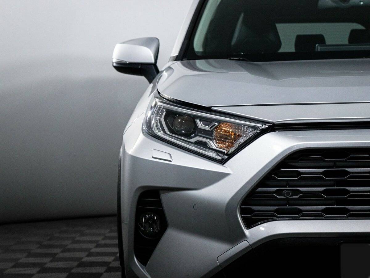 Toyota RAV4 с пробегом — 2021 год. Фото: #17