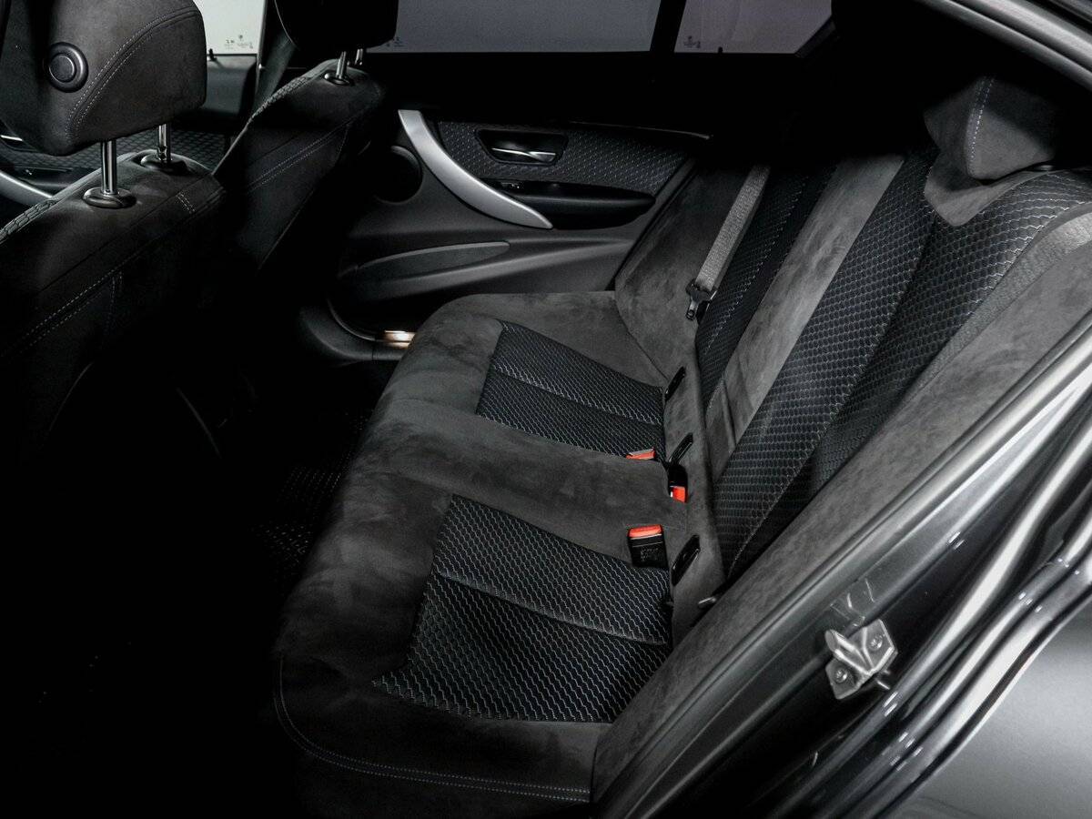 BMW 3 серии с пробегом — 2017 год. Фото: #9