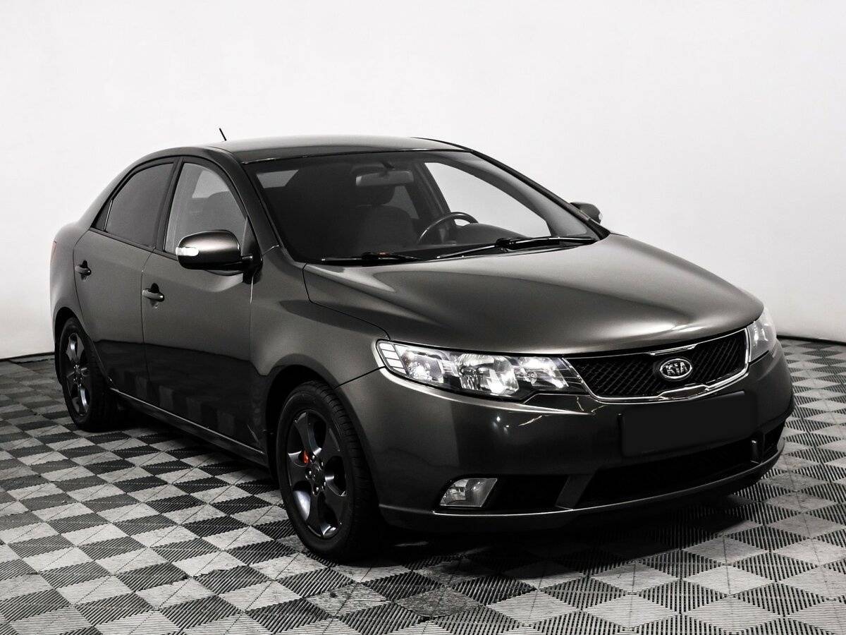Kia Cerato с пробегом — 2010 год. Фото: #2