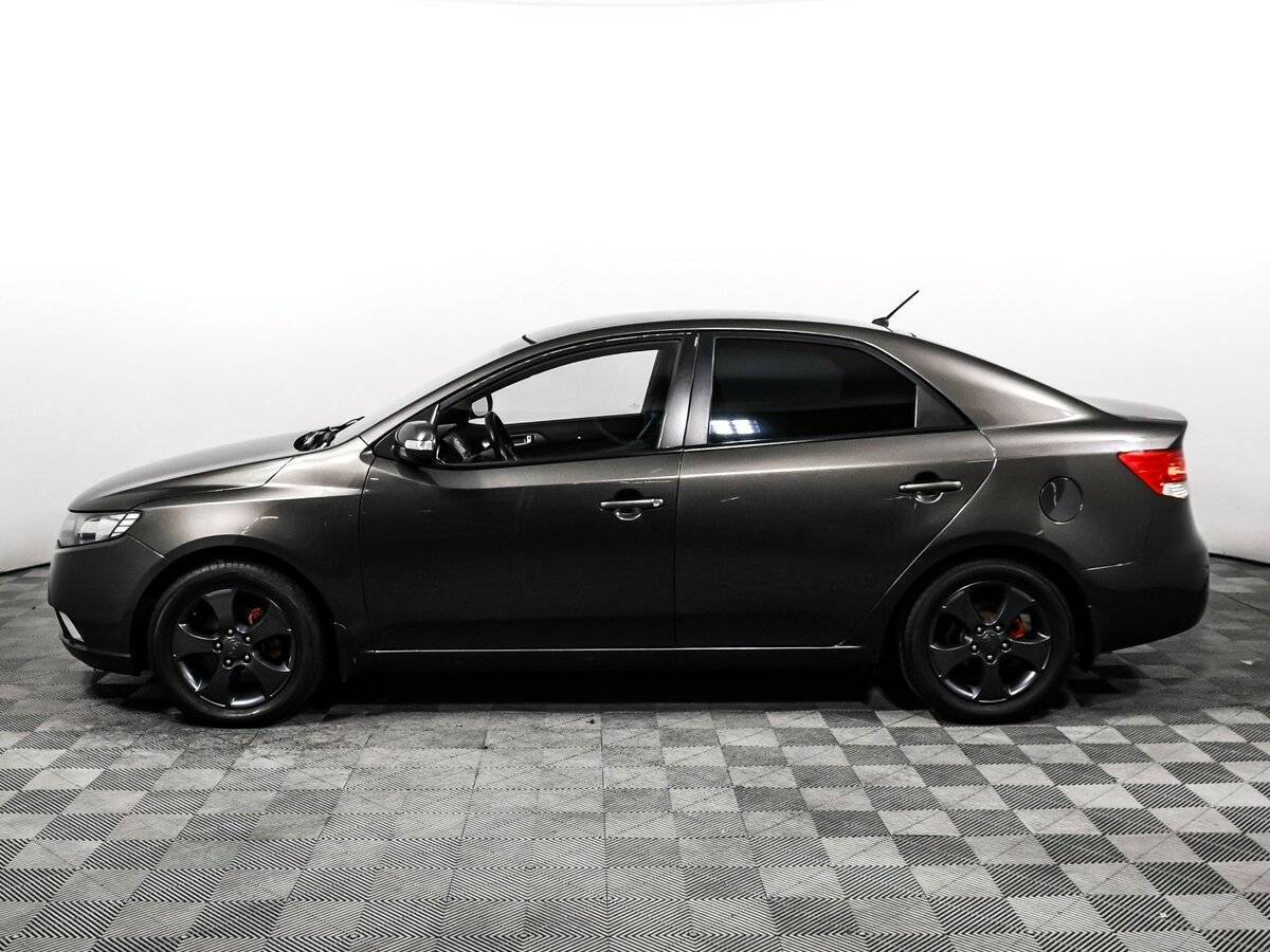 Kia Cerato с пробегом — 2010 год. Фото: #7