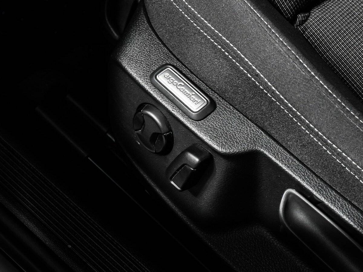 Volkswagen Passat с пробегом — 2018 год. Фото: #18