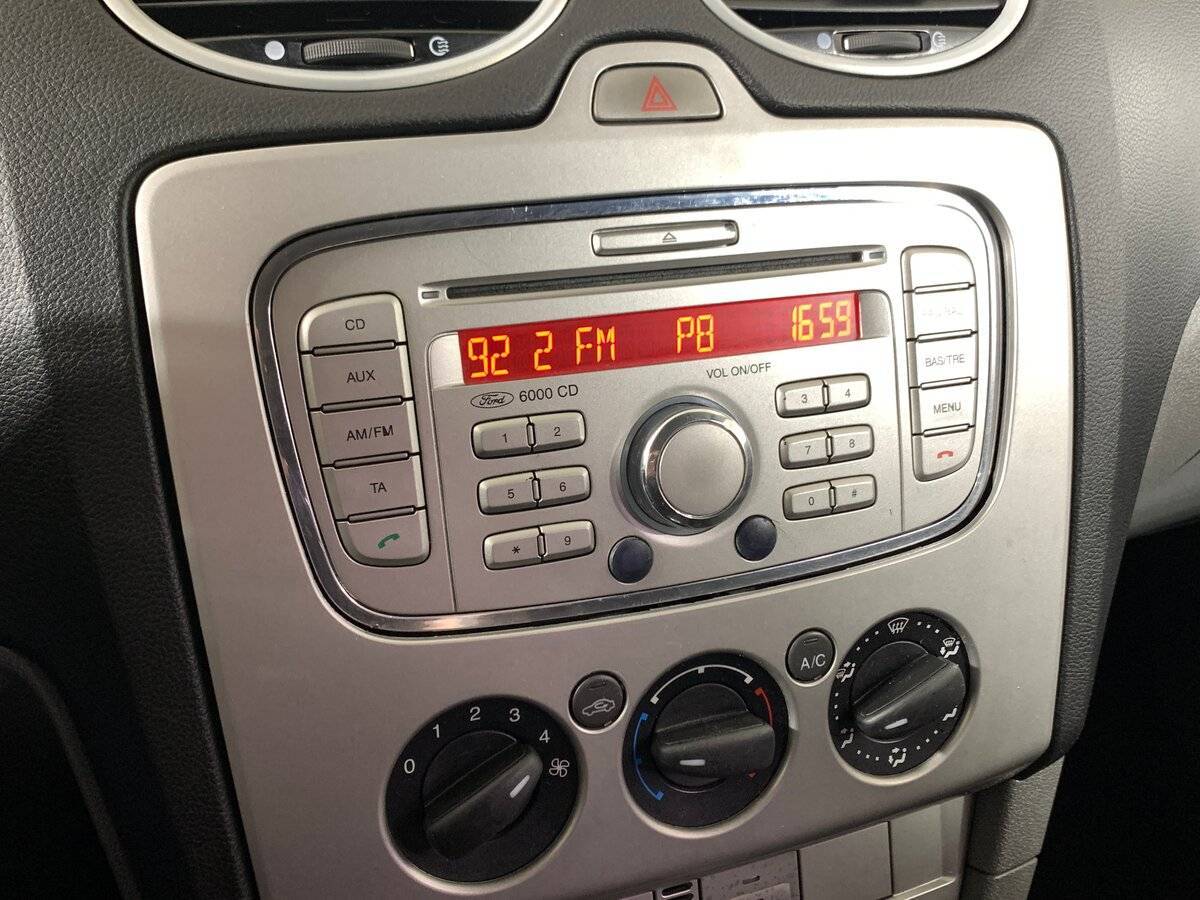 Ford Focus с пробегом — 2009 год. Фото: #11