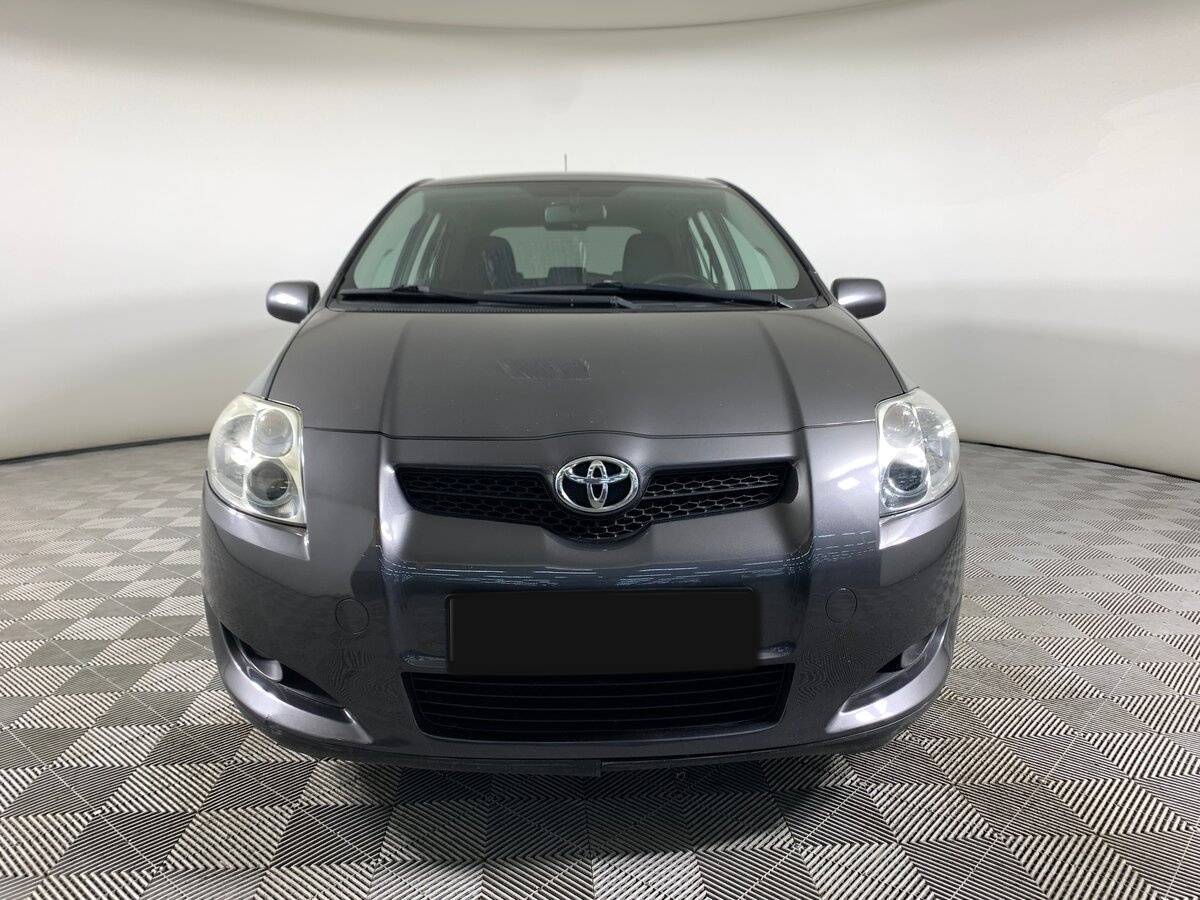 Toyota Auris с пробегом — 2007 год. Фото: #1