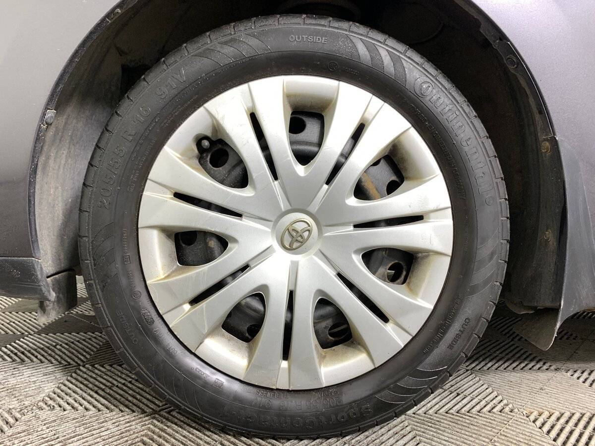 Toyota Auris с пробегом — 2007 год. Фото: #8