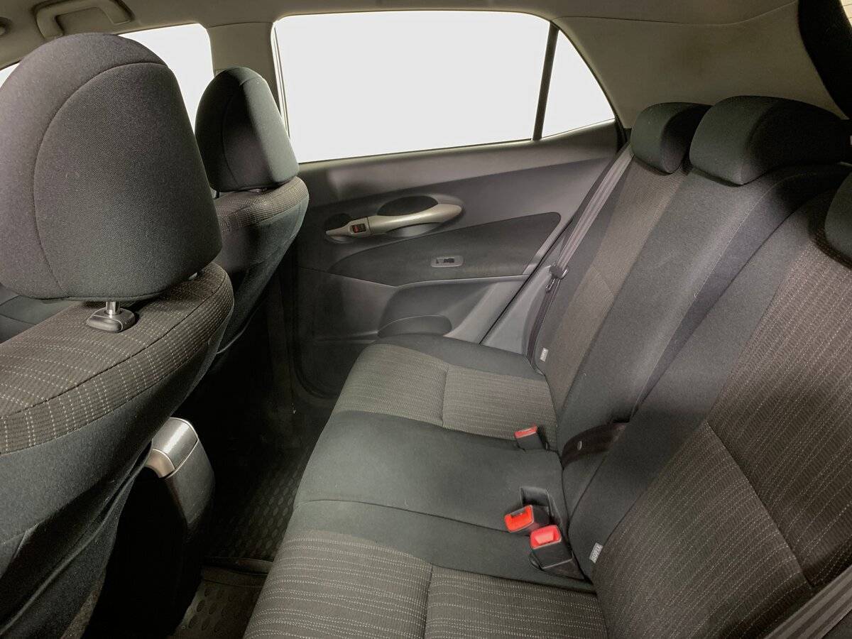 Toyota Auris с пробегом — 2007 год. Фото: #17