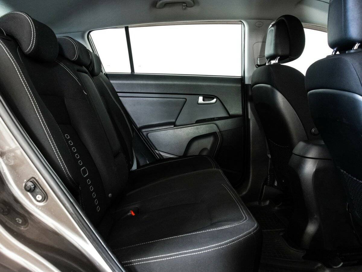 Kia Sportage с пробегом — 2010 год. Фото: #13