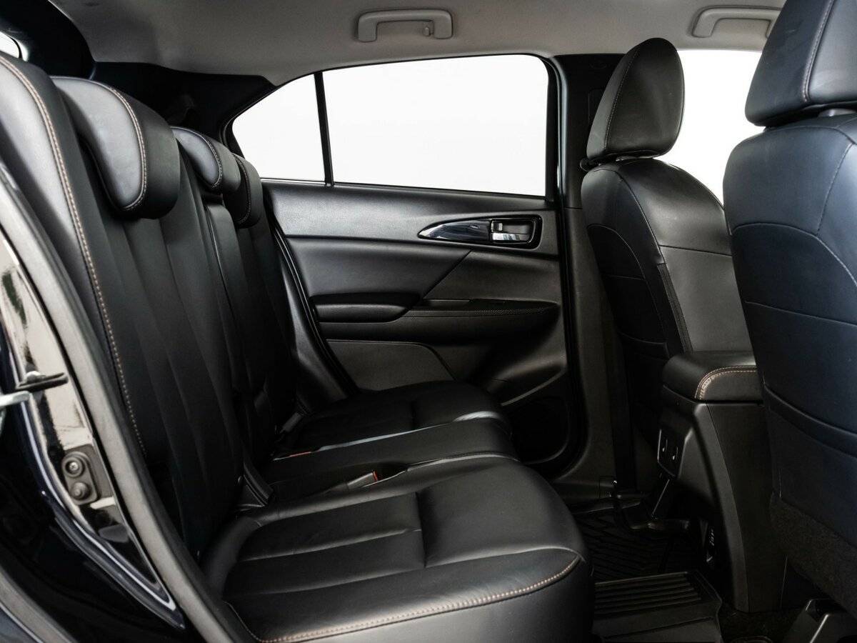 Mitsubishi Eclipse Cross с пробегом — 2018 год. Фото: #17