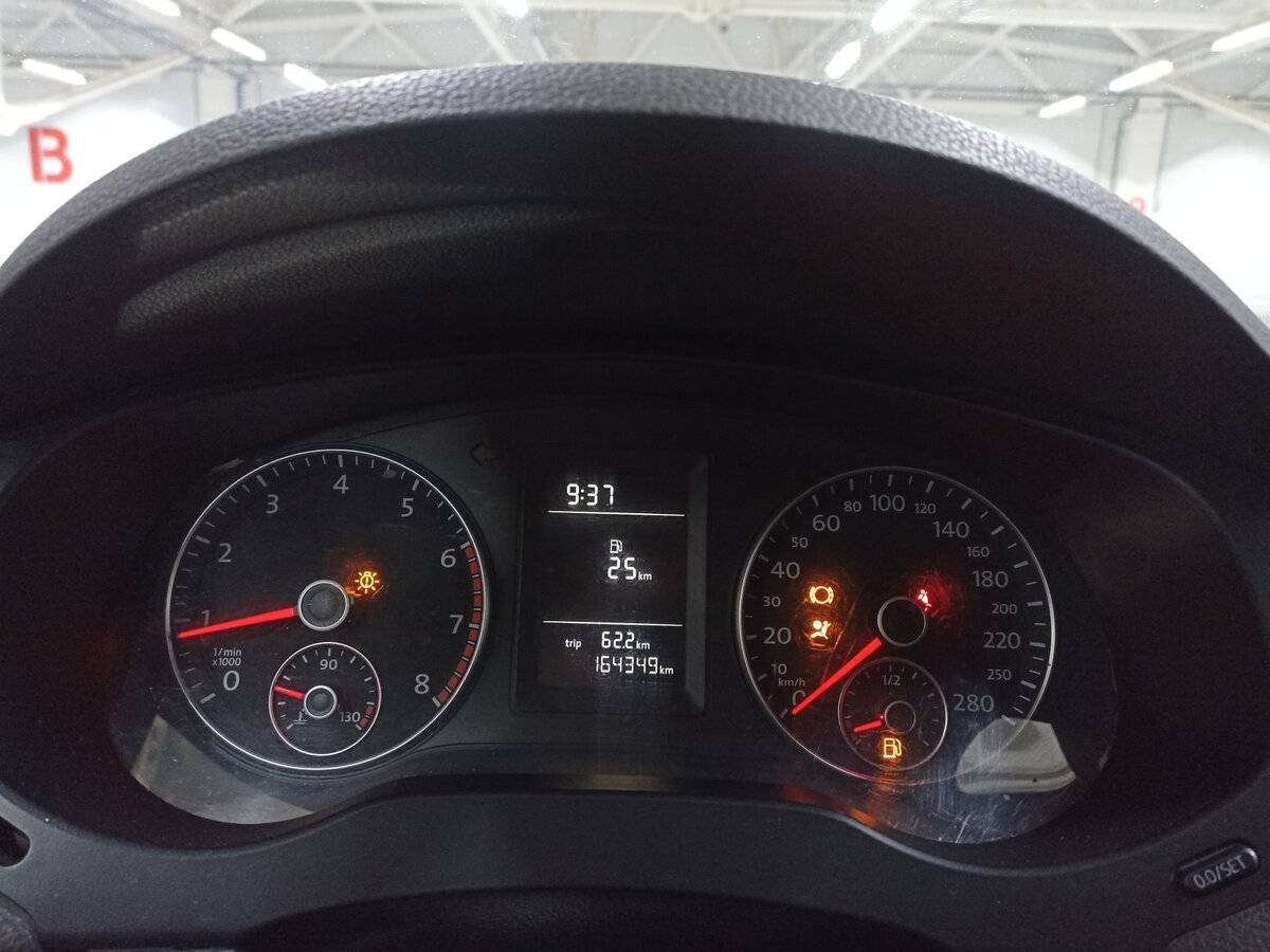 Volkswagen Jetta с пробегом — 2014 год. Фото: #12