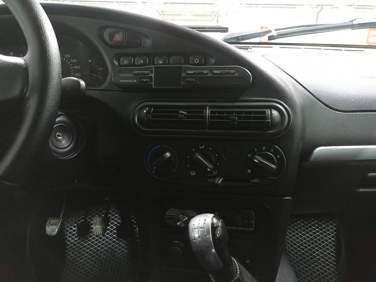 Chevrolet Niva с пробегом — 2012 год. Фото: #14