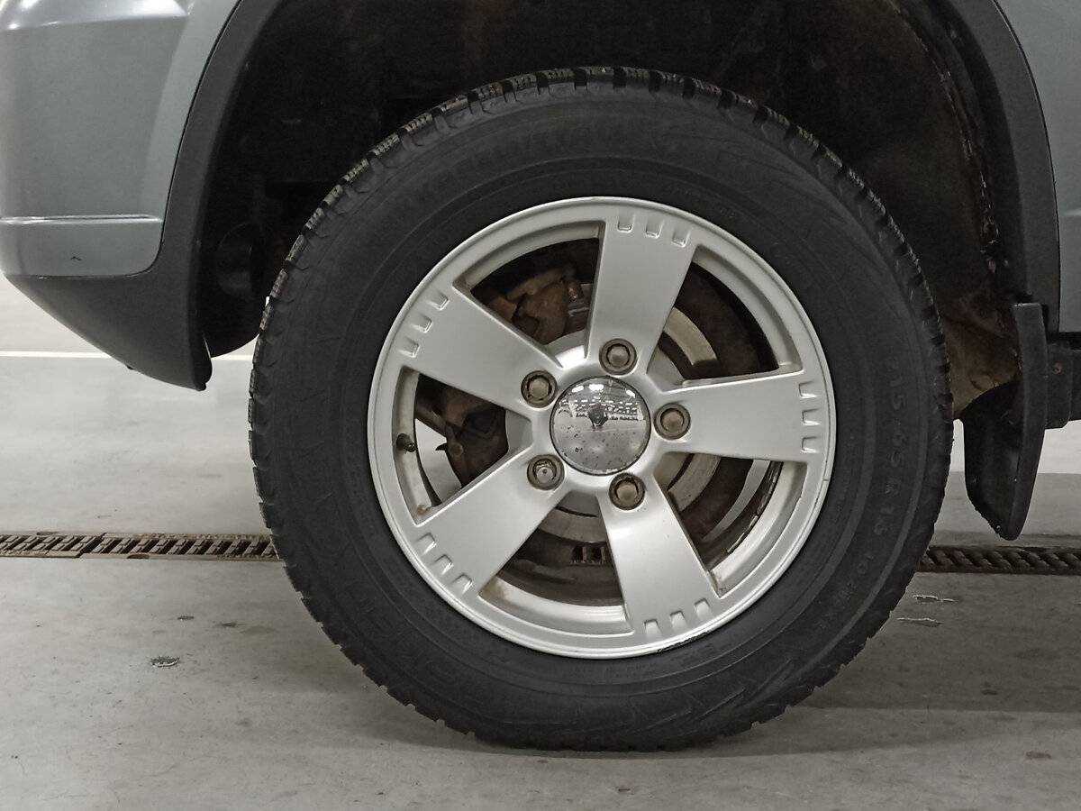 Chevrolet Niva с пробегом — 2012 год. Фото: #17