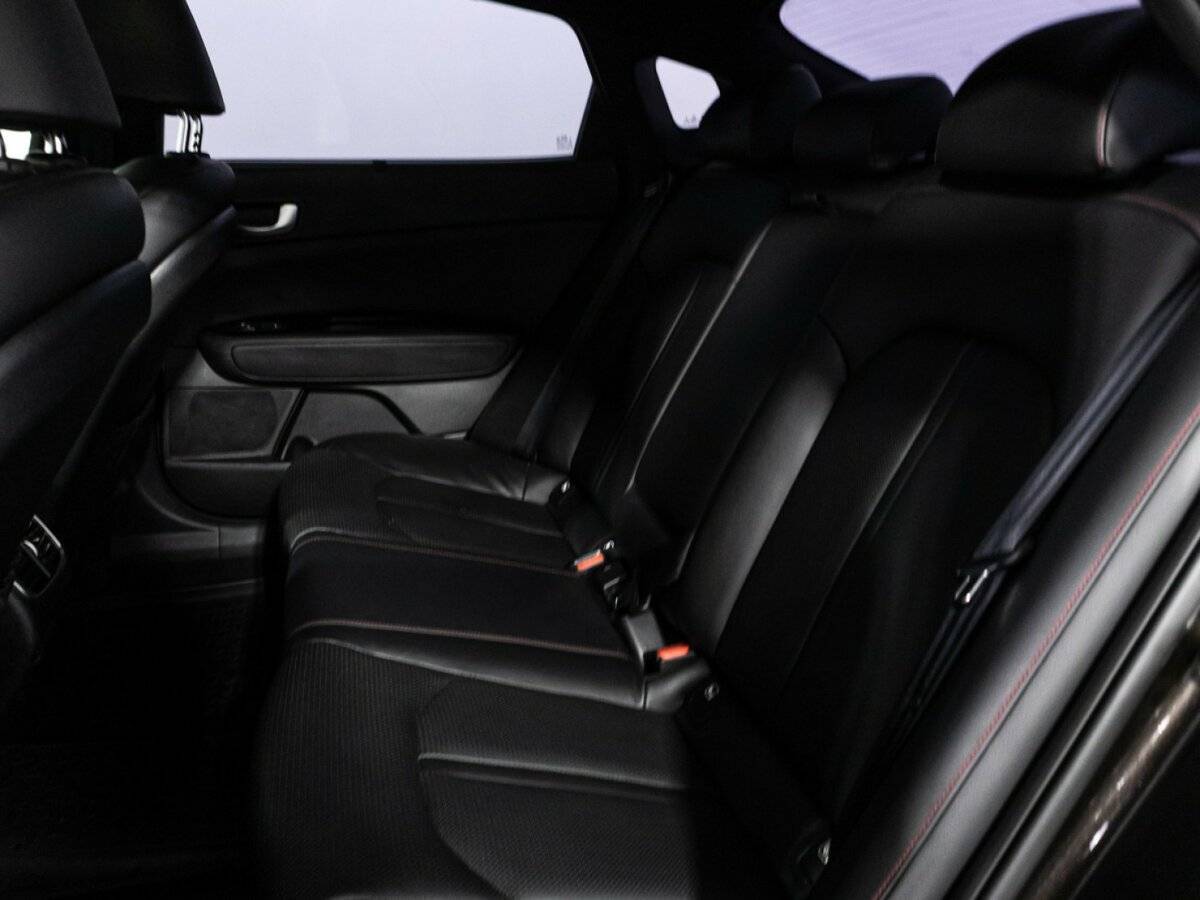 Kia Optima с пробегом — 2016 год. Фото: #9