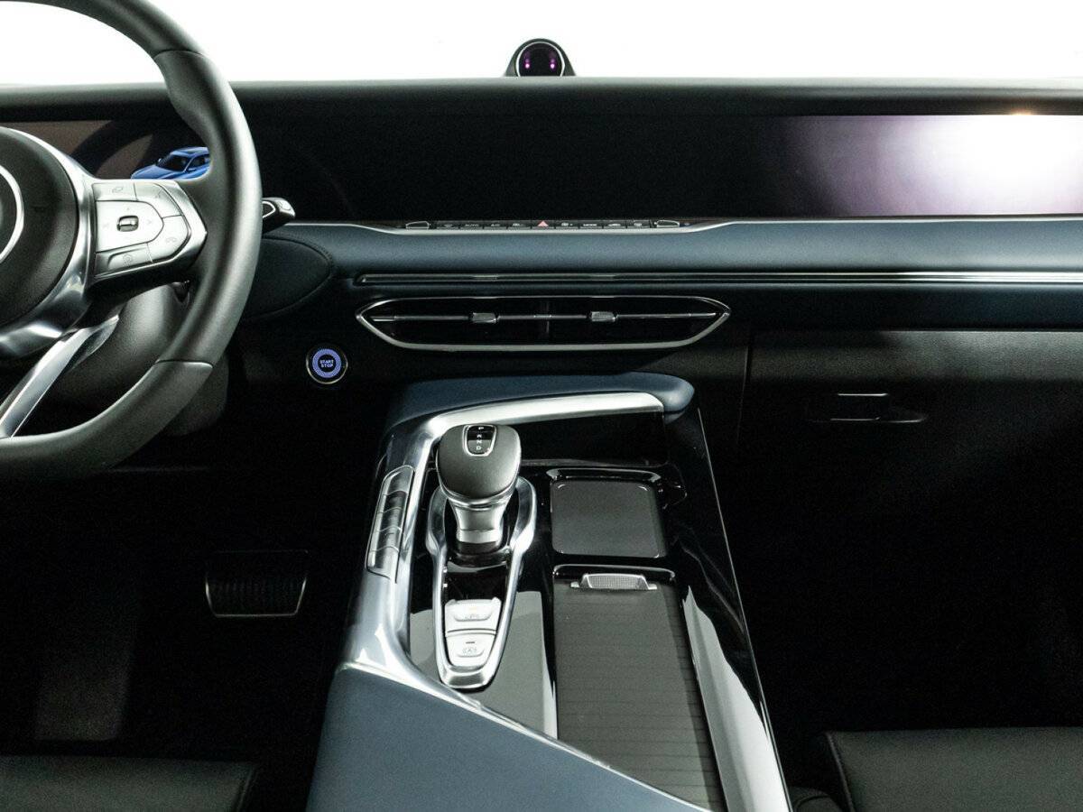 Voyah Free с пробегом — 2022 год. Фото: #13