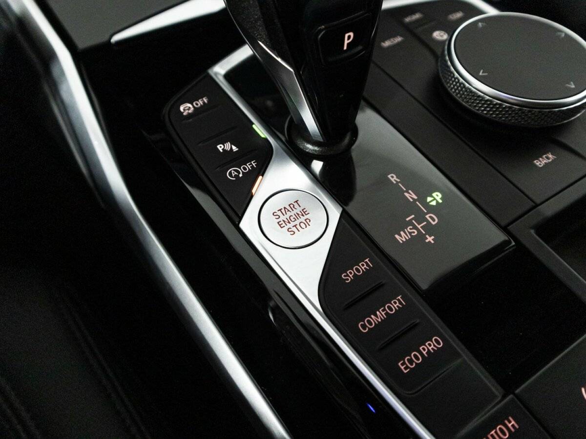 BMW 3 серии с пробегом — 2020 год. Фото: #18