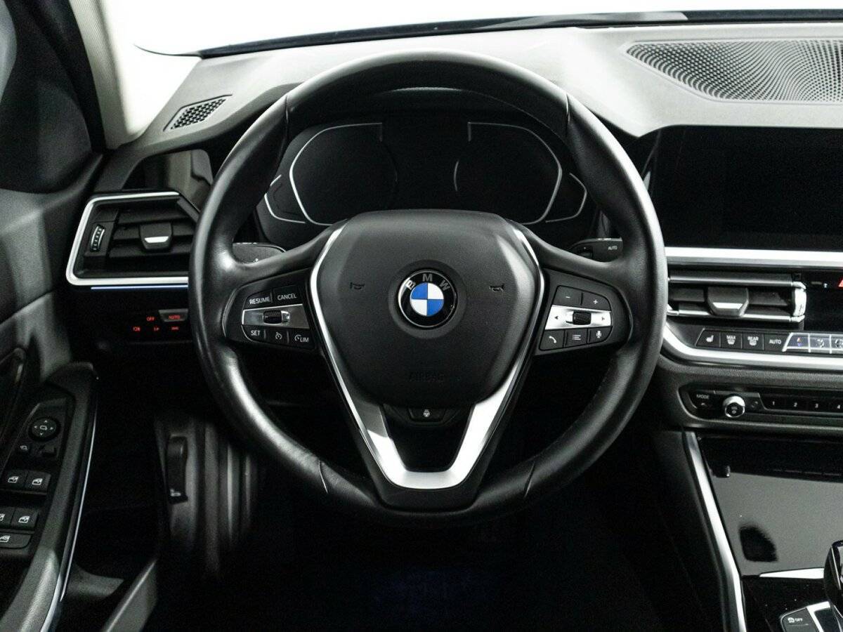 BMW 3 серии с пробегом — 2020 год. Фото: #19