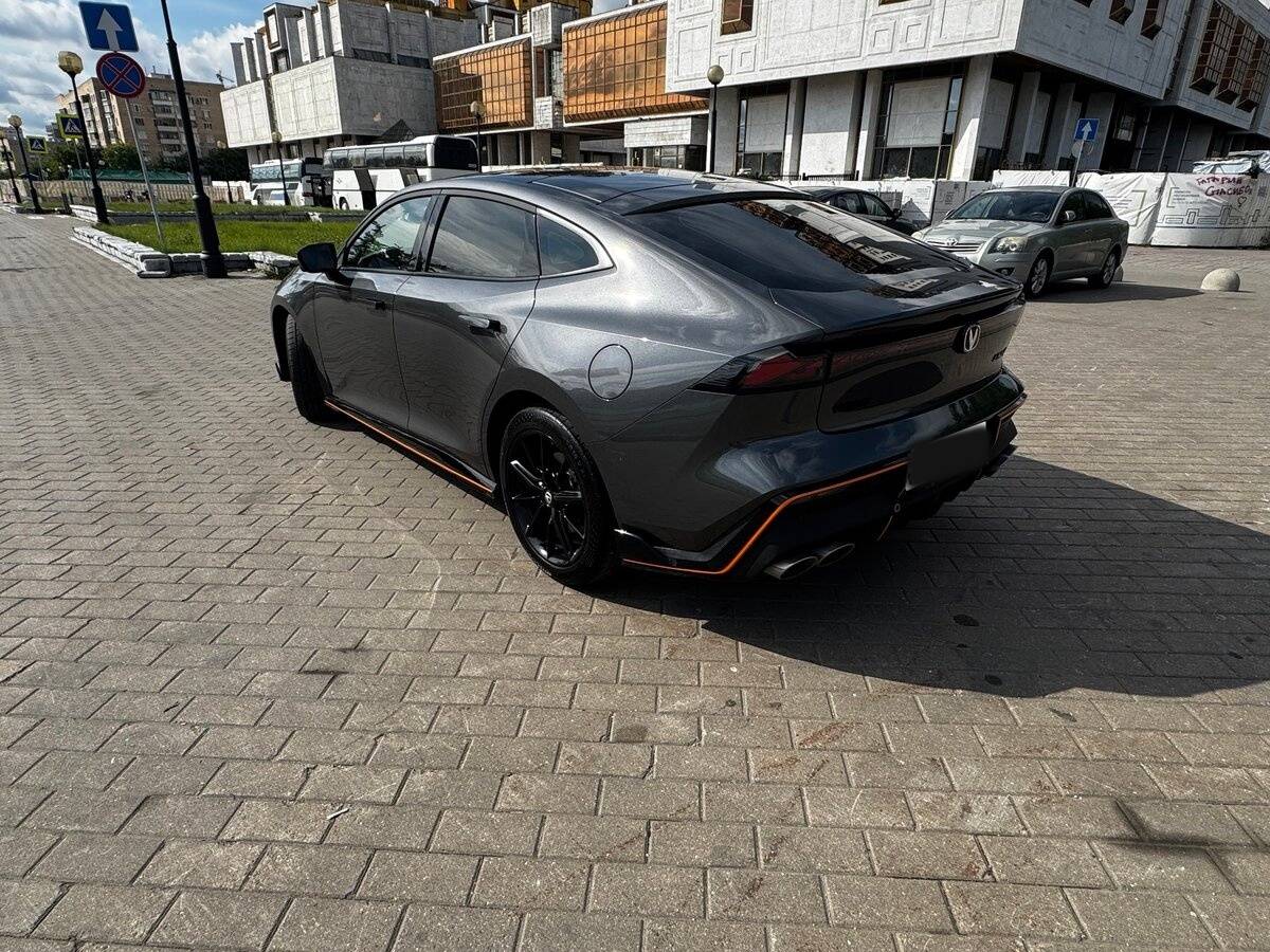 Changan UNI-V с пробегом — 2023 год. Фото: #4