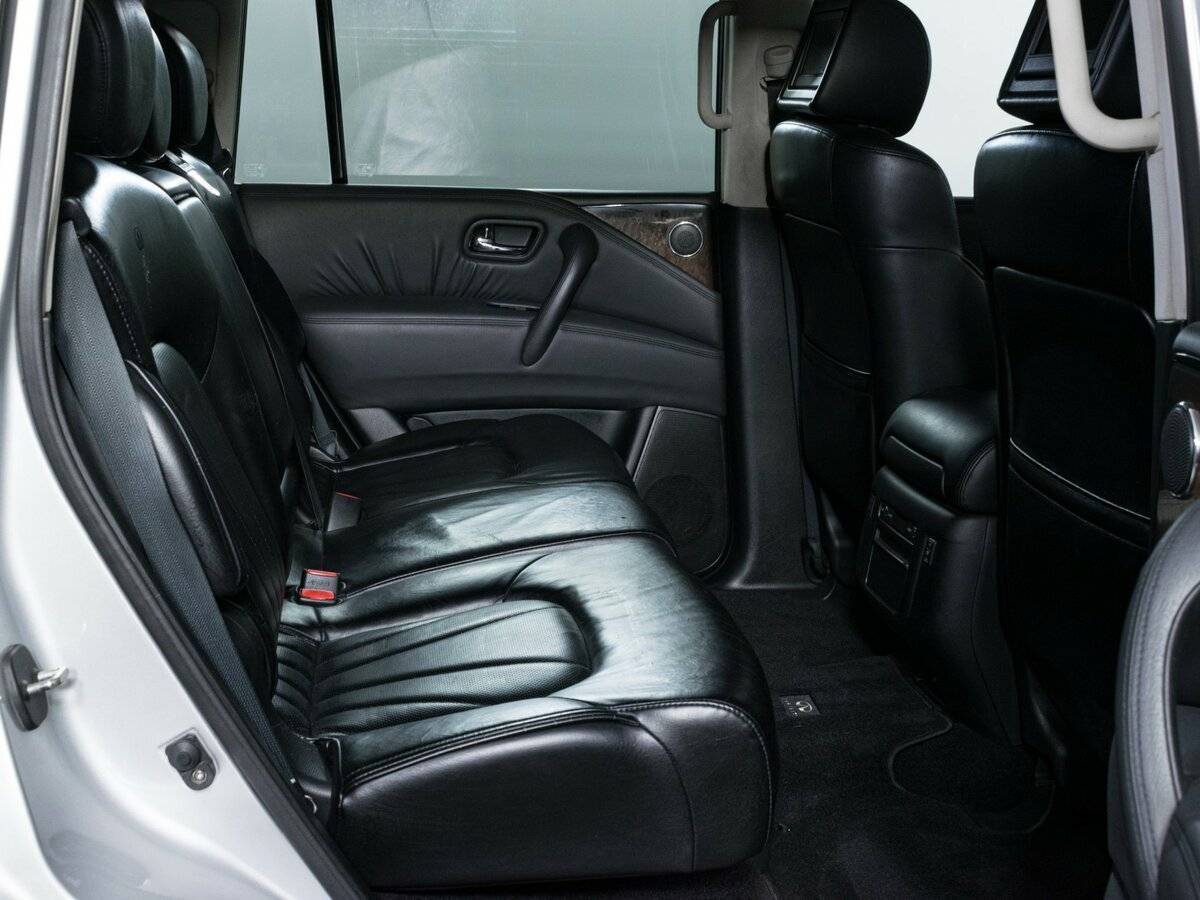 Infiniti QX56 с пробегом — 2012 год. Фото: #13