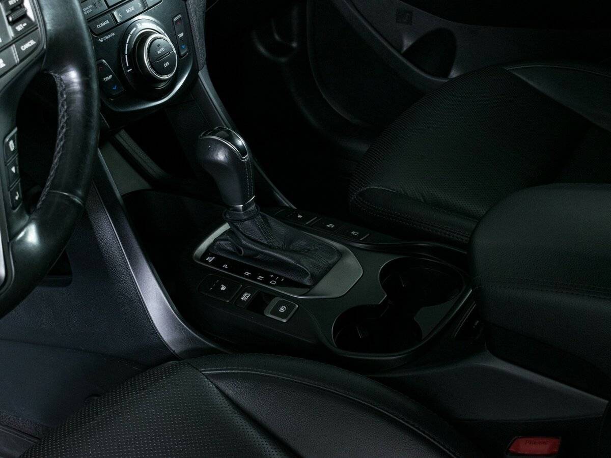 Hyundai Santa Fe с пробегом — 2017 год. Фото: #14