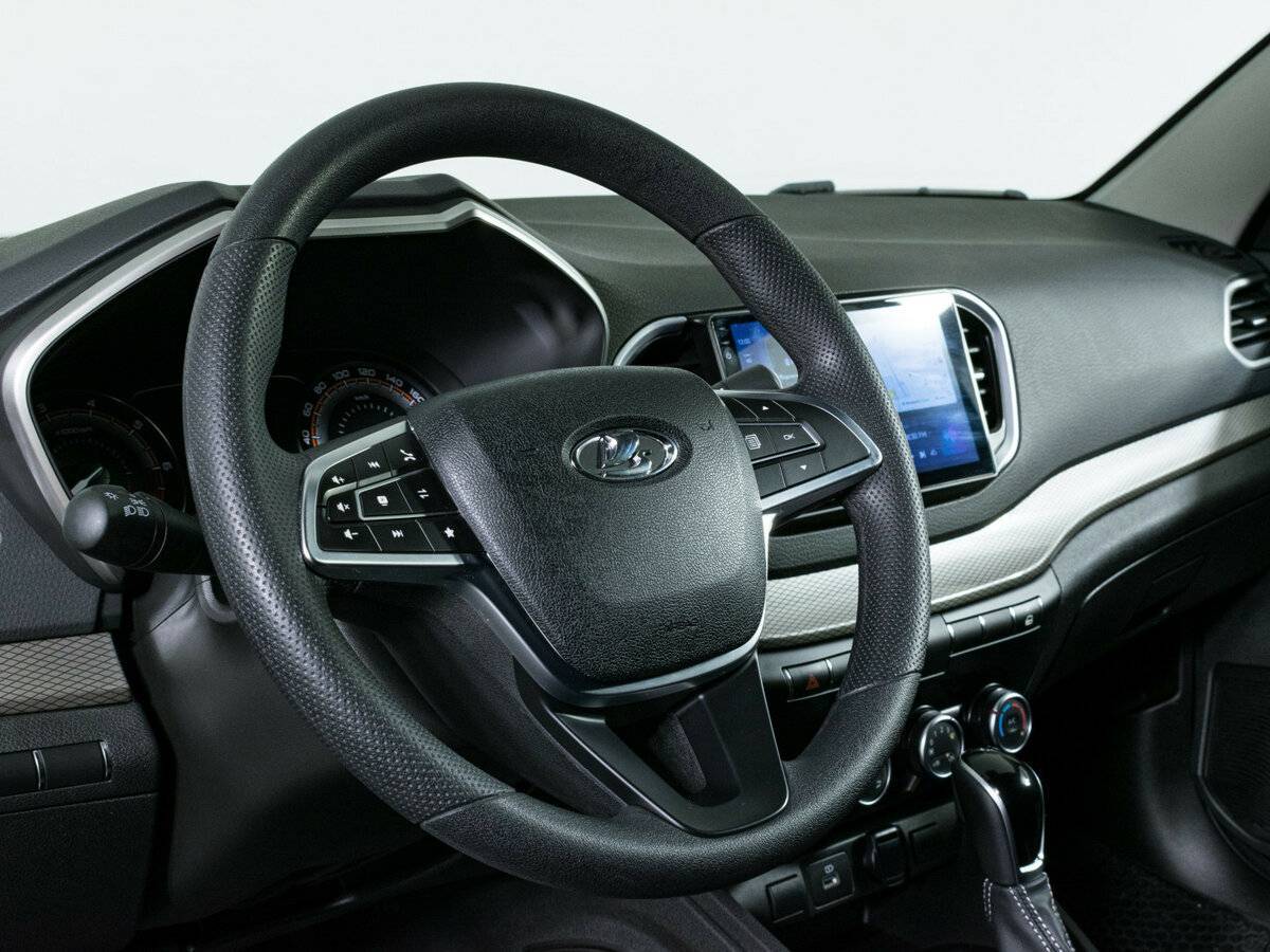 Lada (ВАЗ) Vesta с пробегом — 2024 год. Фото: #11