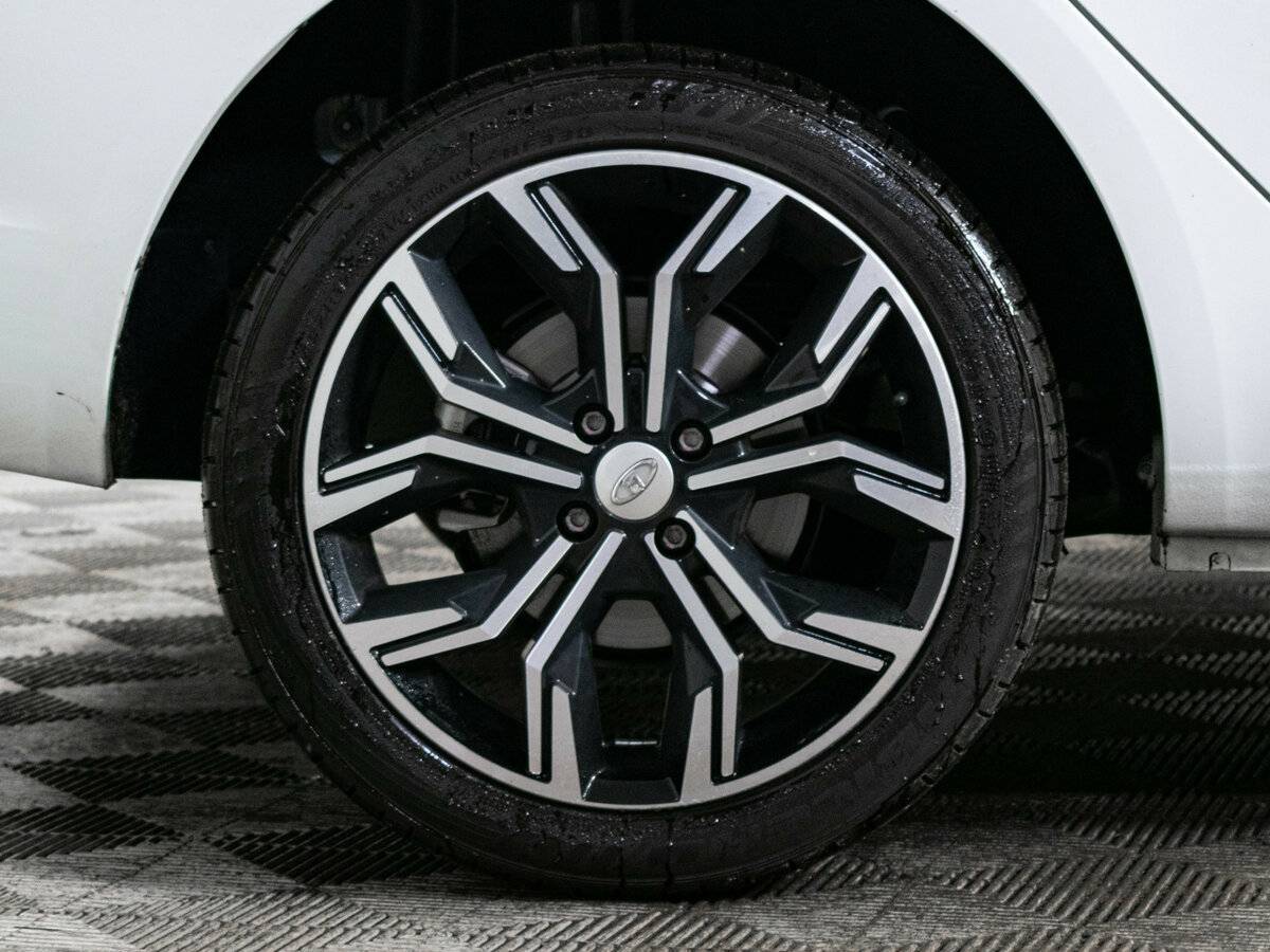 Lada (ВАЗ) Vesta с пробегом — 2024 год. Фото: #15