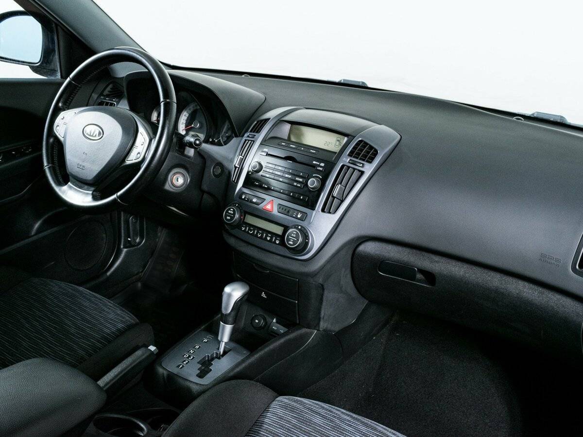 Kia Ceed с пробегом — 2009 год. Фото: #7