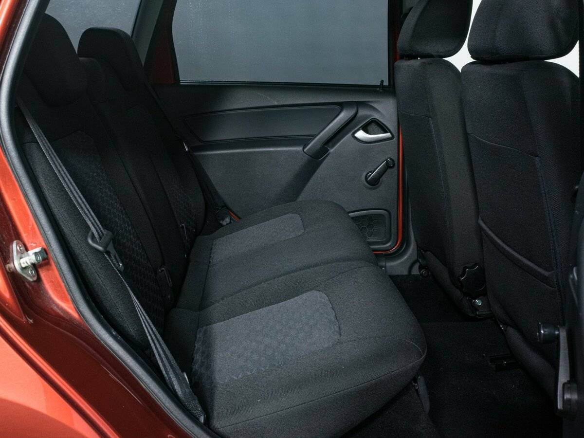 Lada (ВАЗ) Granta с пробегом — 2019 год. Фото: #9