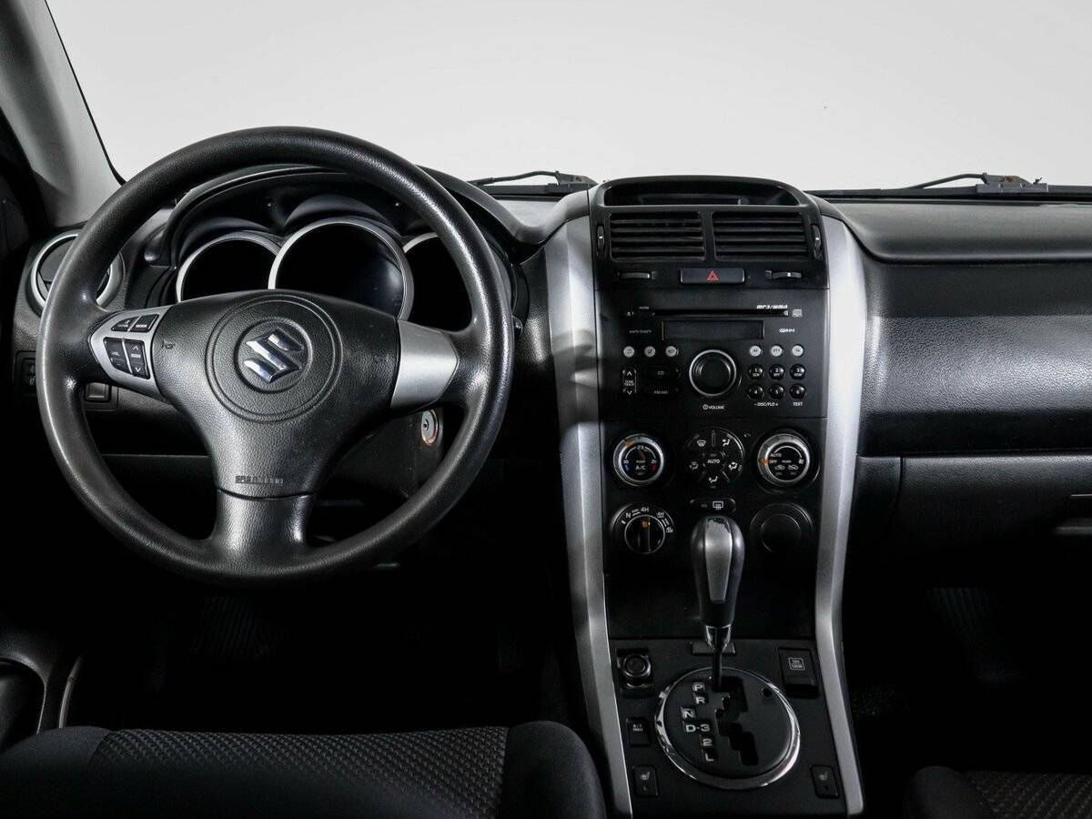 Suzuki Grand Vitara с пробегом — 2007 год. Фото: #9