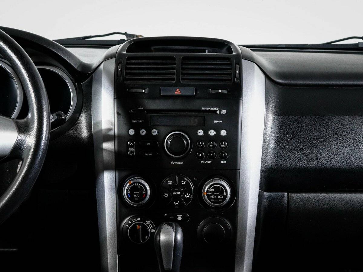 Suzuki Grand Vitara с пробегом — 2007 год. Фото: #10