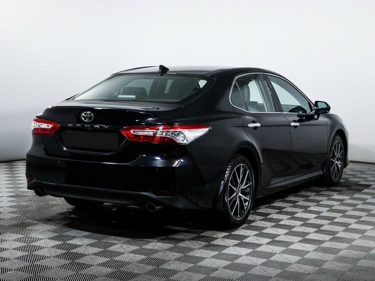 Toyota Camry с пробегом — 2021 год. Фото: #3