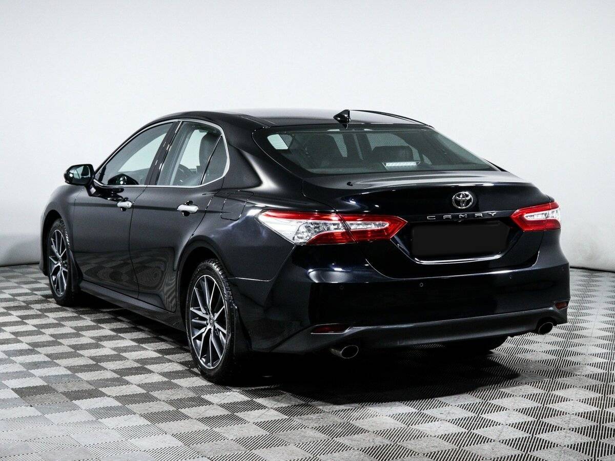 Toyota Camry с пробегом — 2021 год. Фото: #5