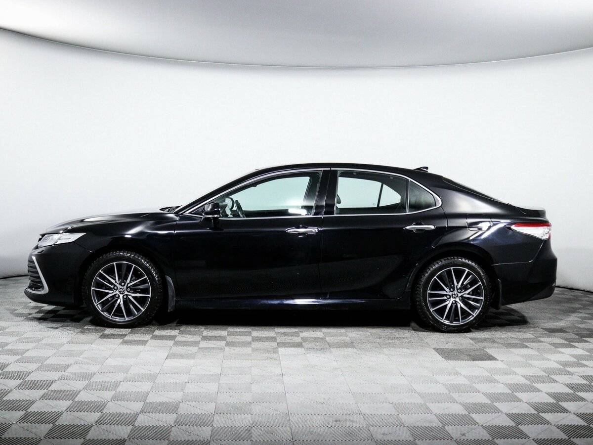 Toyota Camry с пробегом — 2021 год. Фото: #6