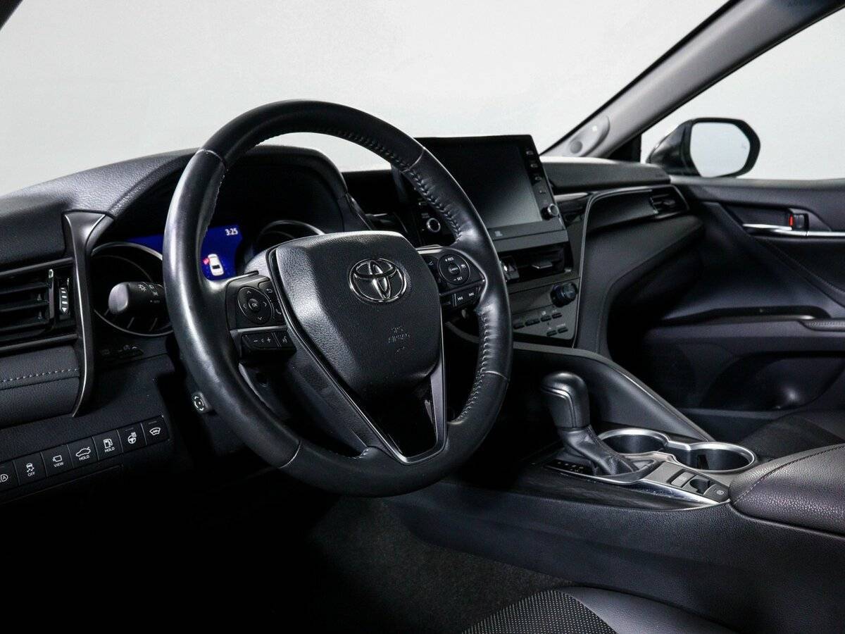 Toyota Camry с пробегом — 2021 год. Фото: #12