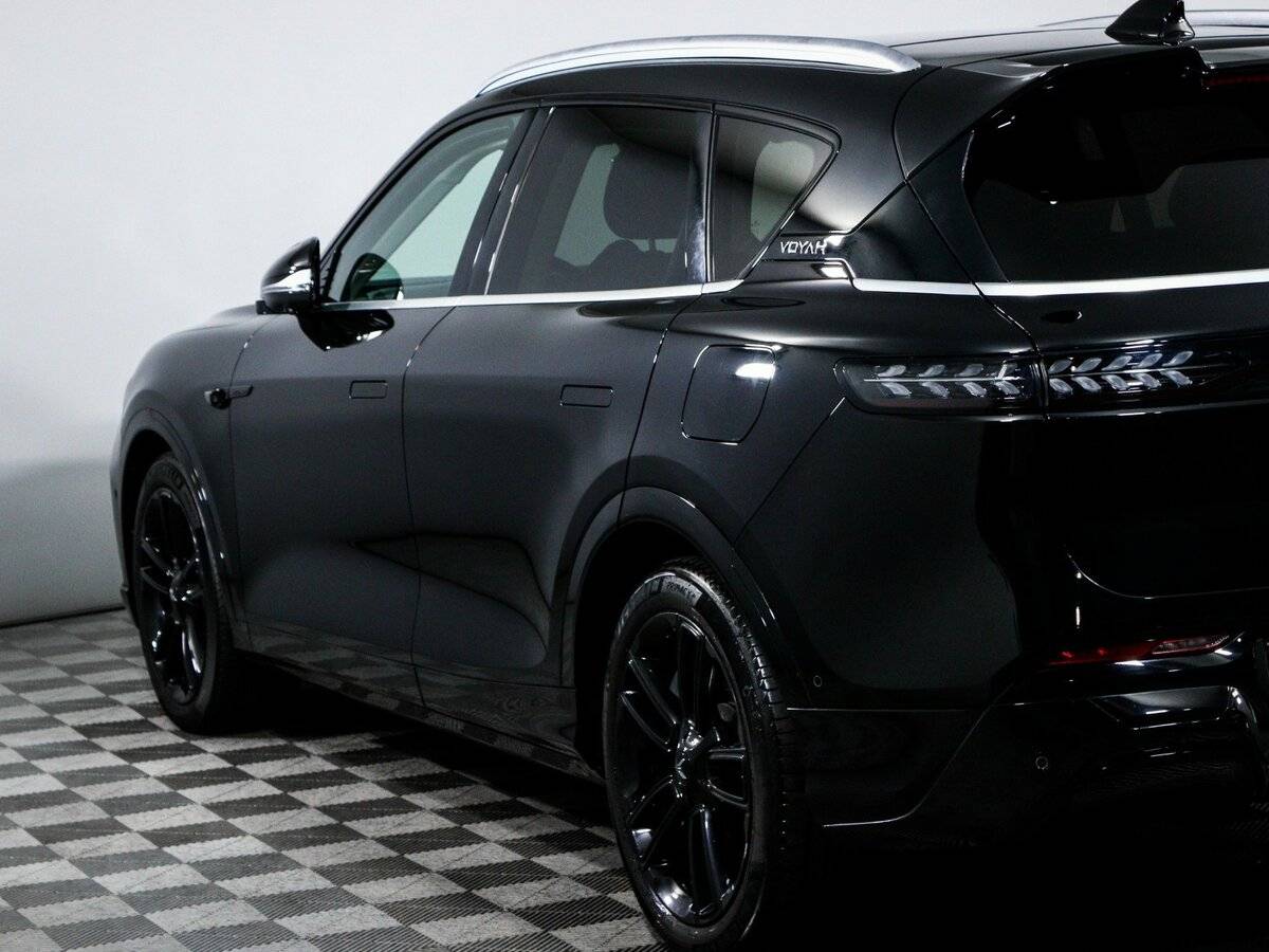 Voyah Free с пробегом — 2023 год. Фото: #17