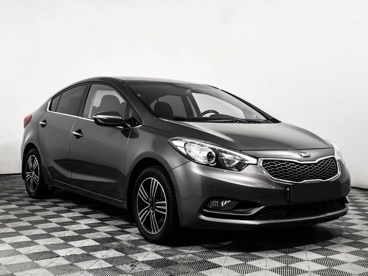 Kia Cerato с пробегом — 2015 год. Фото: #2