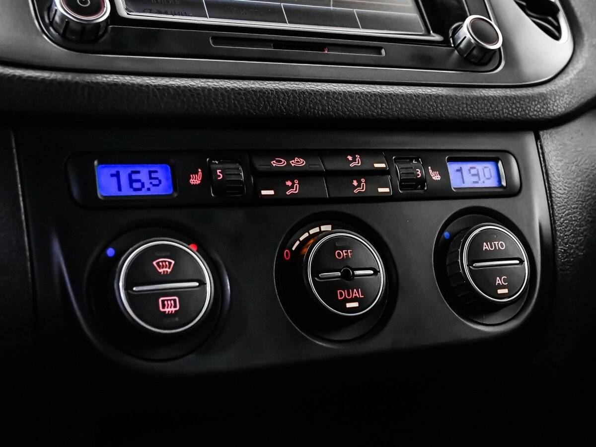 Volkswagen Tiguan с пробегом — 2009 год. Фото: #14