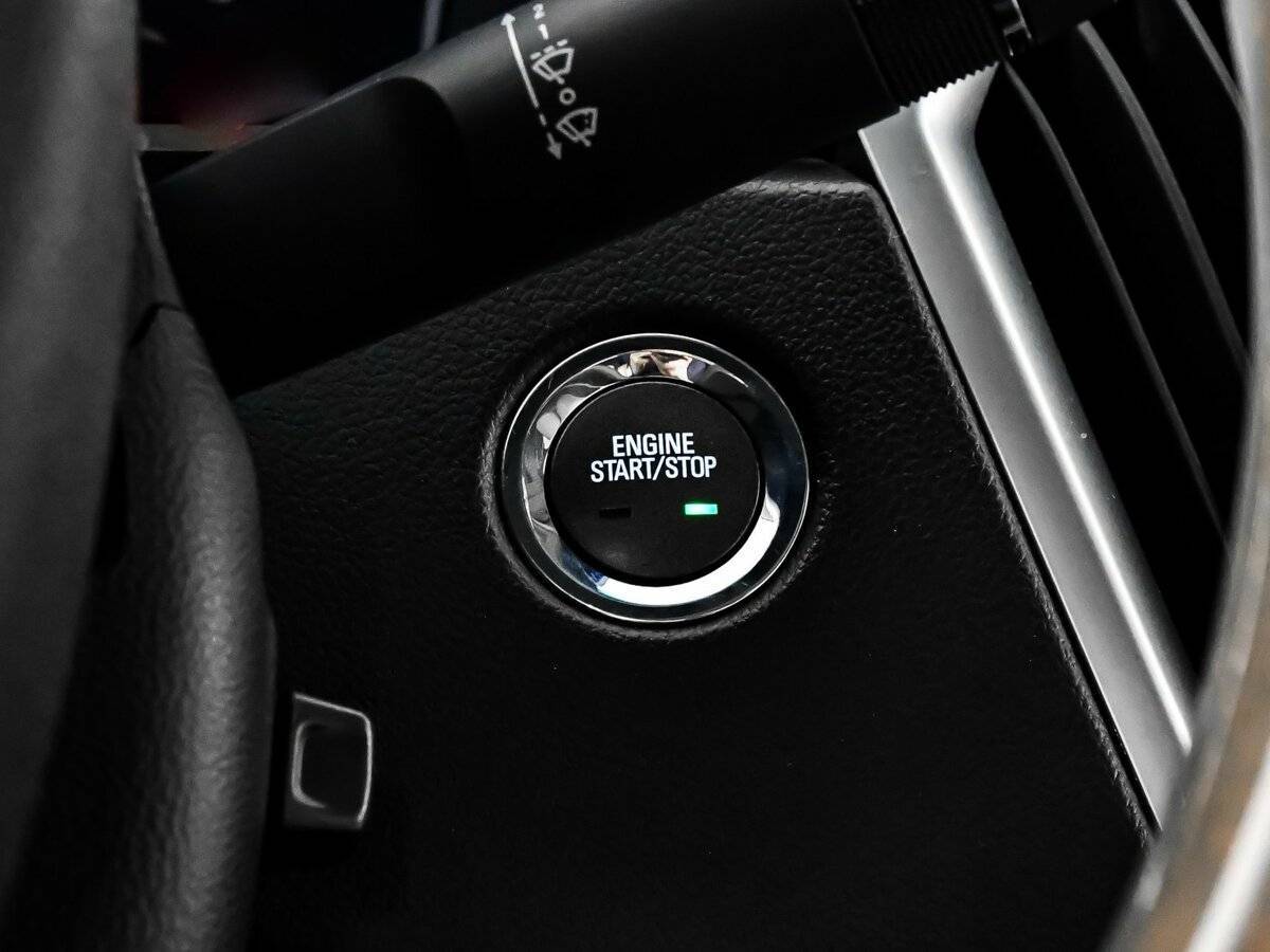 Cadillac SRX с пробегом — 2011 год. Фото: #21