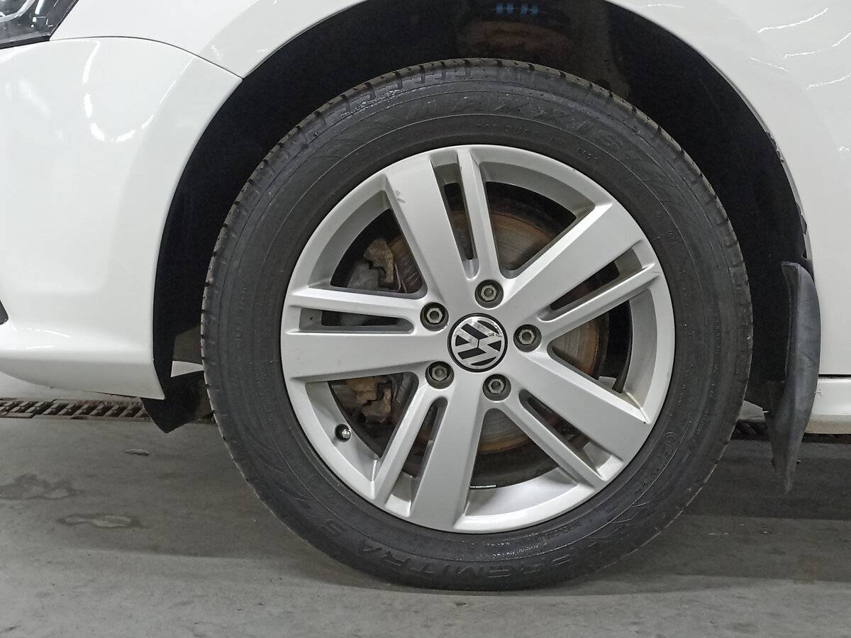 Volkswagen Jetta с пробегом — 2015 год. Фото: #17