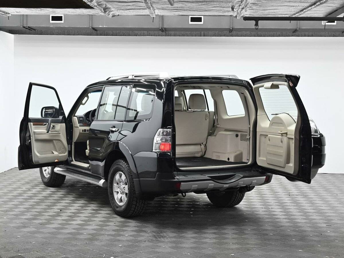 Mitsubishi Pajero с пробегом — 2008 год. Фото: #4