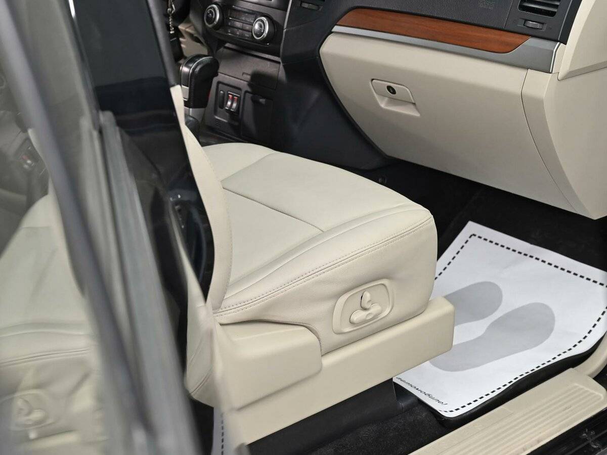 Mitsubishi Pajero с пробегом — 2008 год. Фото: #11