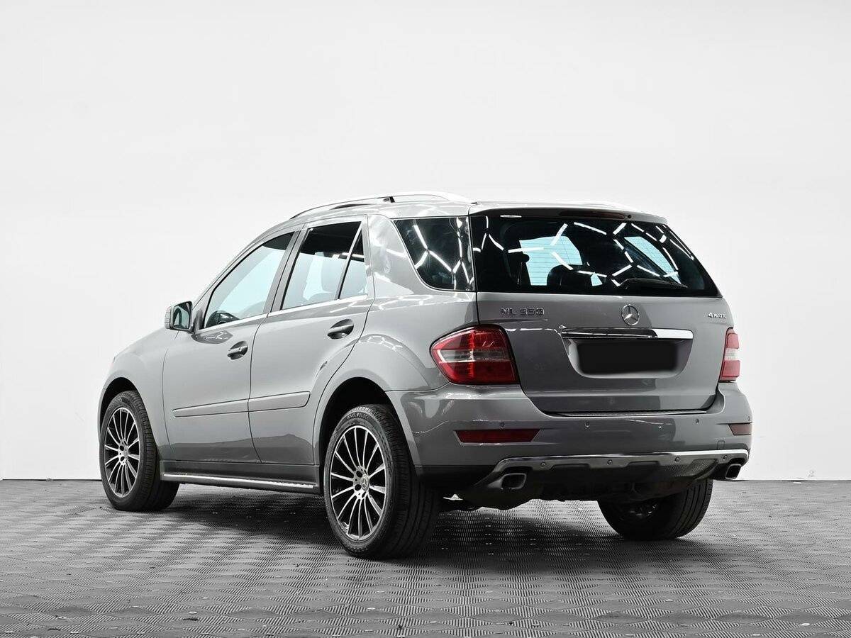 Mercedes-Benz M-Класс с пробегом — 2011 год. Фото: #2