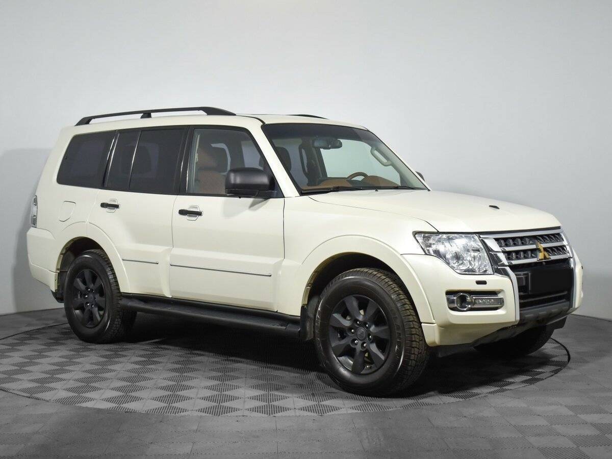 Mitsubishi Pajero с пробегом — 2022 год. Фото: #2