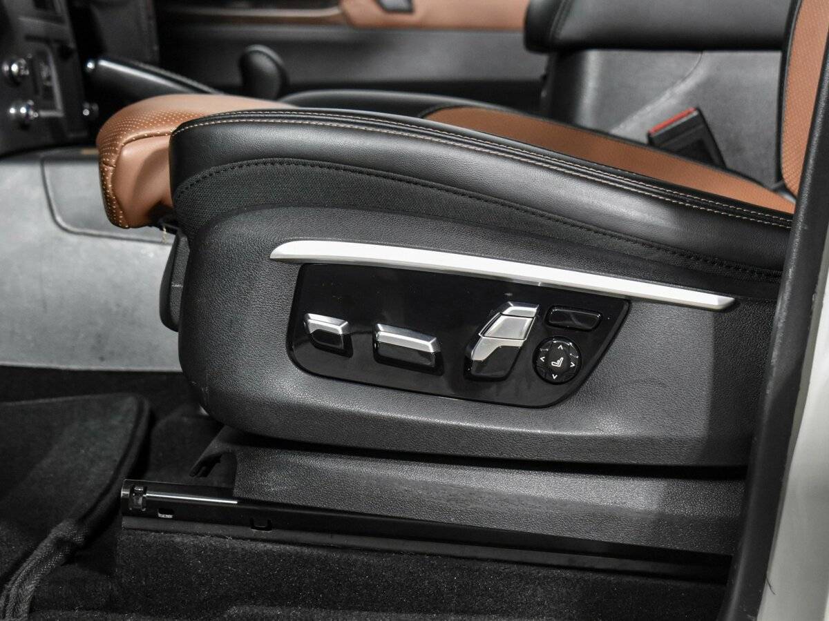 Mitsubishi Pajero с пробегом — 2022 год. Фото: #7